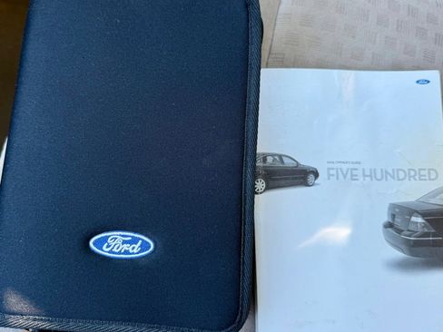 Used 2005 Ford Five Hundred SEL image 10