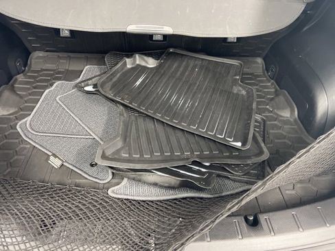 Used 2023 Subaru Crosstrek 2.0i Premium image 9