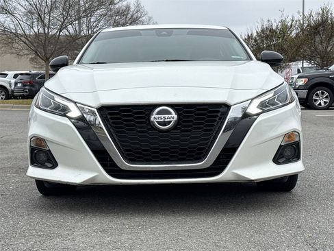 Used 2022 Nissan Altima 2.5 SR w/ Midnight Edition Package image 5