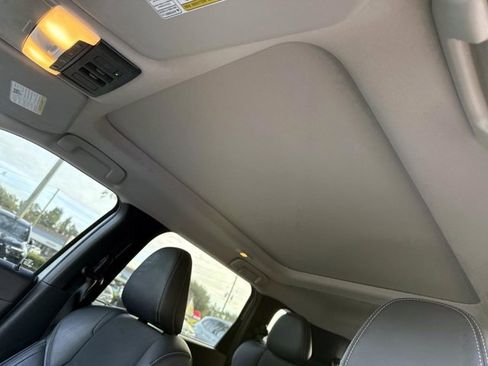 Used 2024 Mitsubishi Outlander SE image 24