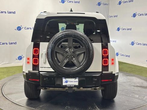 Used 2024 Land Rover Defender 90 X-Dynamic SE AWD/4WD image 5