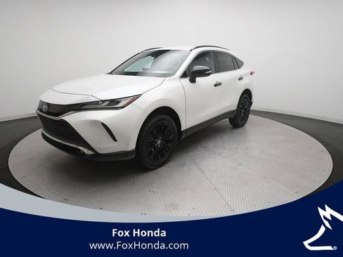 Used 2024 Toyota Venza Nightshade image 1