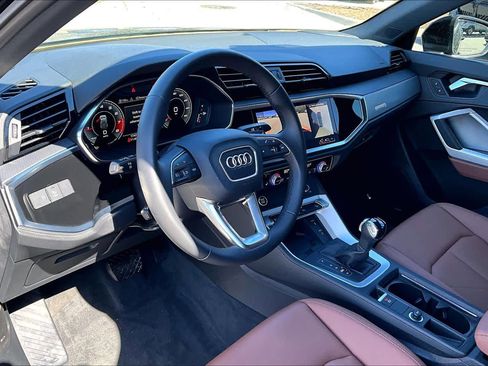 Used 2024 Audi Q3 2.0T Premium Plus image 18