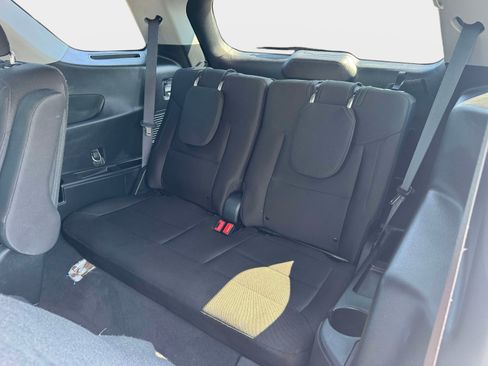 Used 2022 Ford Explorer XLT AWD/4WD image 17