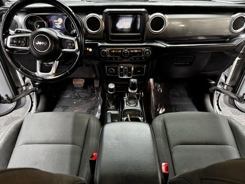 Used 2019 Jeep Wrangler Unlimited Sahara w/ Safety Group image 40