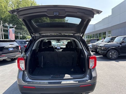 Used 2022 Ford Explorer XLT image 33