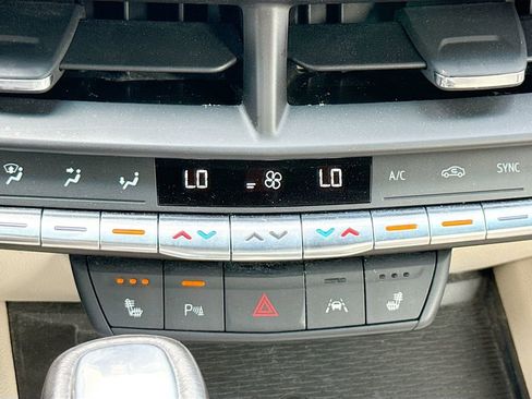 Used 2023 Cadillac CT4 Luxury w/ Cold Weather Package RWD image 19