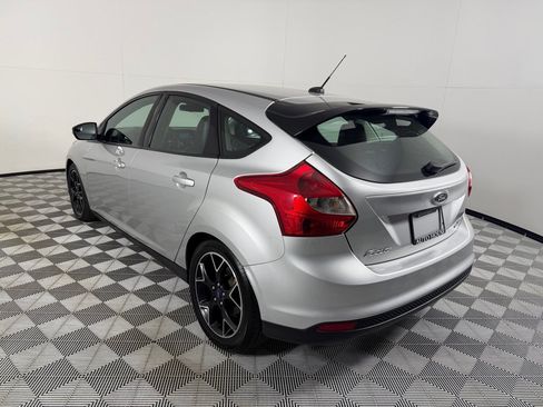 Used 2014 Ford Focus SE w/ Equipment Group 201A FWD image 6