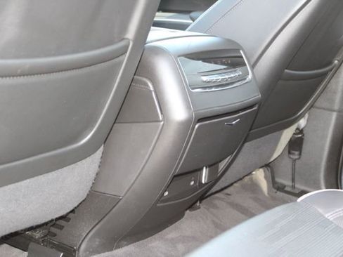 Used 2023 Cadillac Escalade Premium Luxury AWD/4WD image 37