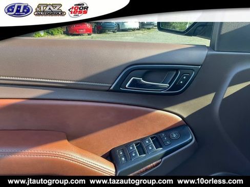 Used 2019 Chevrolet Suburban Premier RWD image 30