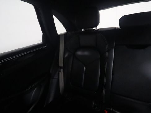 Used 2024 Porsche Macan S image 15