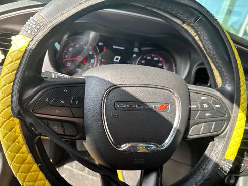 Used 2022 Dodge Charger SXT w/ Blacktop Package RWD image 8