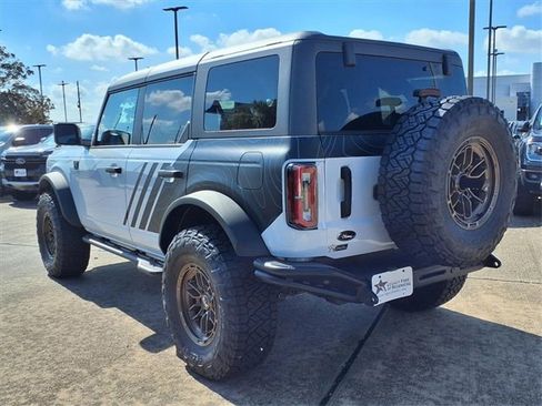New 2025 Ford Bronco Badlands image 6