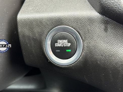 Used 2024 GMC Terrain SLE image 30