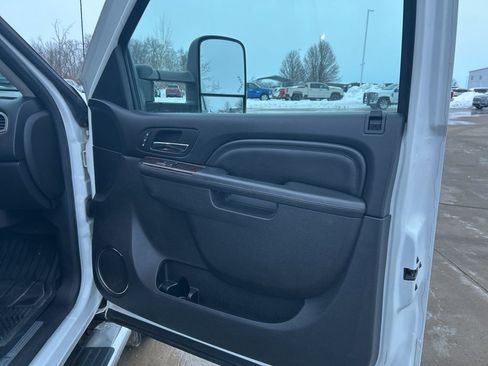 Used 2013 GMC Sierra 3500 Denali image 22