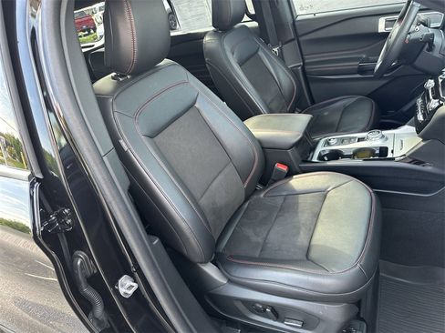 Used 2023 Ford Explorer ST-Line image 27