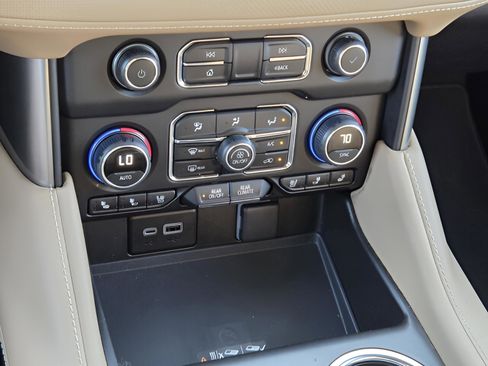 Used 2024 Chevrolet Tahoe Premier image 18