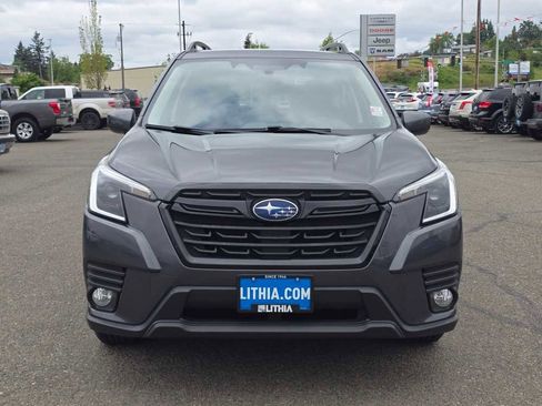 Used 2022 Subaru Forester Premium AWD/4WD image 8