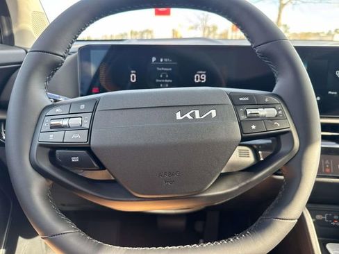 New 2026 Kia Sportage EX image 24