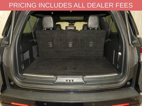 Used 2023 Lincoln Navigator L Reserve AWD/4WD image 5