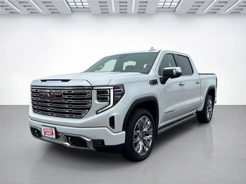 Used 2024 GMC Sierra 1500 Denali AWD/4WD image 8