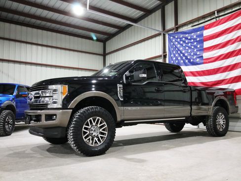 Used 2019 Ford F350 King Ranch w/ King Ranch Ultimate Package AWD/4WD image 1