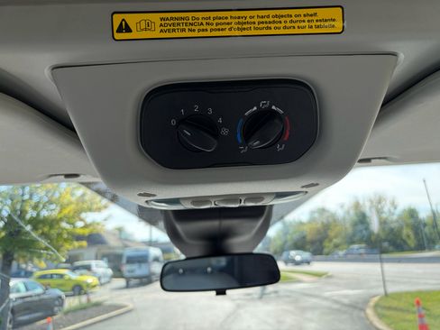 Used 2017 Ford Transit 350 XL image 30