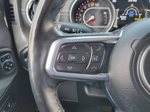 Used 2022 Jeep Wrangler Unlimited Sahara w/ Cold Weather Group AWD/4WD image 5