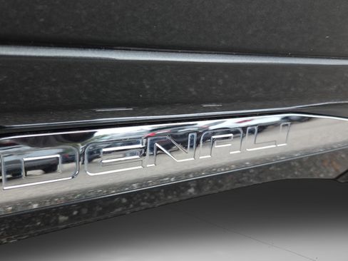 Used 2019 GMC Terrain Denali w/ Advanced Safety Package image 35