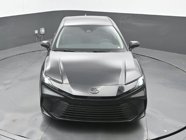 Used 2025 Toyota Camry LE FWD image 14