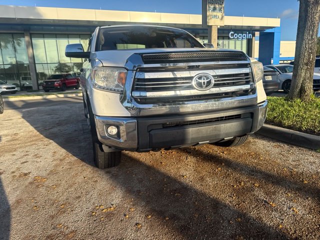 Used 2016 Toyota Tundra SR5 w/ SR5 Upgrade Package AWD/4WD image 15
