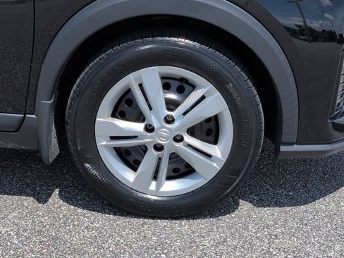 Used 2023 Nissan Kicks S FWD image 12