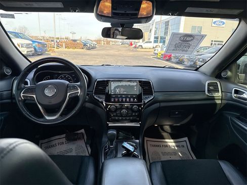 Used 2021 Jeep Grand Cherokee Laredo X image 10