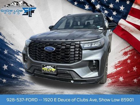 Certified 2025 Ford Explorer ST-Line AWD/4WD image 3