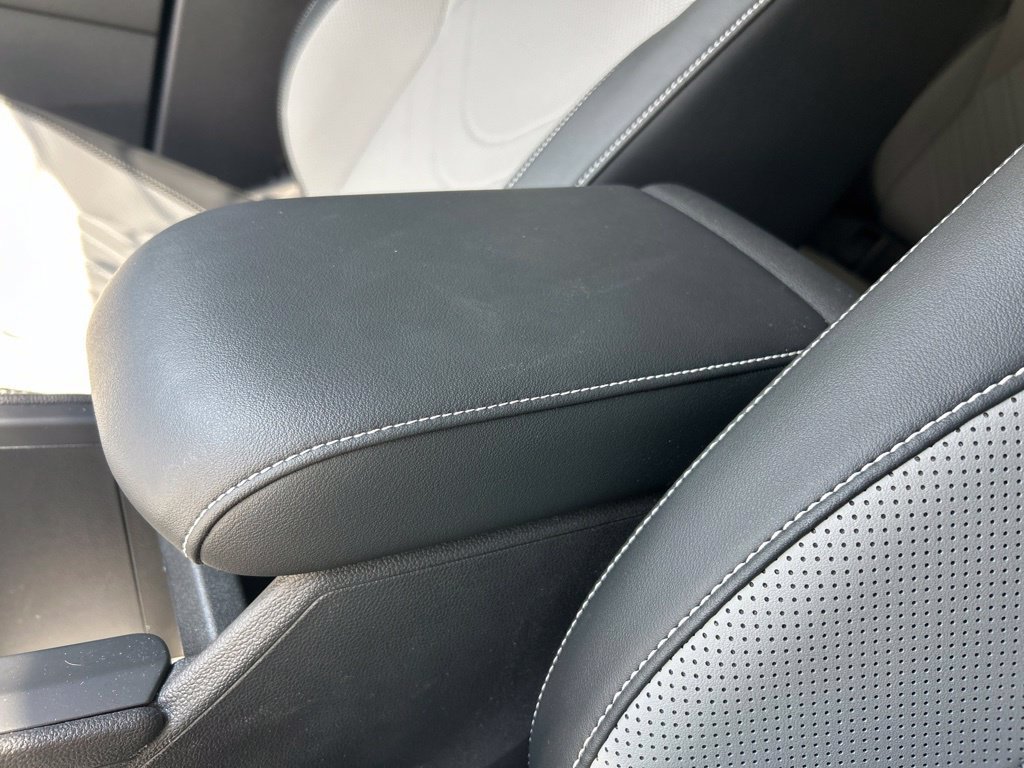 Certified 2025 Volkswagen Tiguan SE FWD image 38