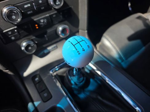 Used 2010 Ford Mustang GT image 13