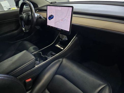 Used 2018 Tesla Model 3 Performance image 5
