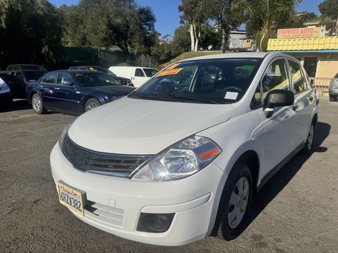 Used 2011 Nissan Versa Sedan image 3