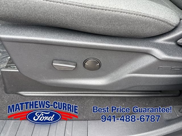 New 2026 Ford F250 XLT w/ FX4 Off-Road Package AWD/4WD image 10