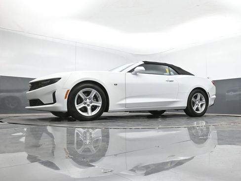 Used 2022 Chevrolet Camaro LT image 31