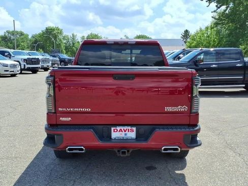 Used 2020 Chevrolet Silverado 1500 High Country w/ Technology Package AWD/4WD image 4