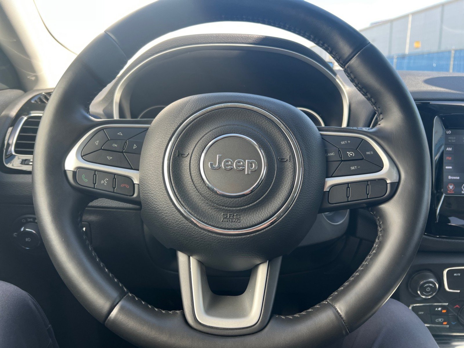 Used 2020 Jeep Compass Latitude AWD/4WD image 25