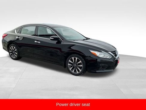 Used 2016 Nissan Altima 2.5 SL w/ 2.5 Technology Package image 9