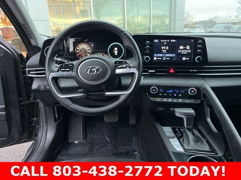 Used 2021 Hyundai Elantra SEL w/ Convenience Package image 15