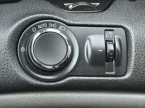 Used 2015 Chevrolet Malibu LS FWD image 40