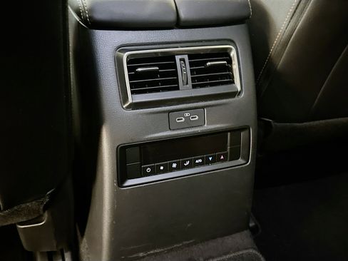 Used 2025 MAZDA CX-90 3.3 Turbo w/ Preferred Package AWD/4WD image 29