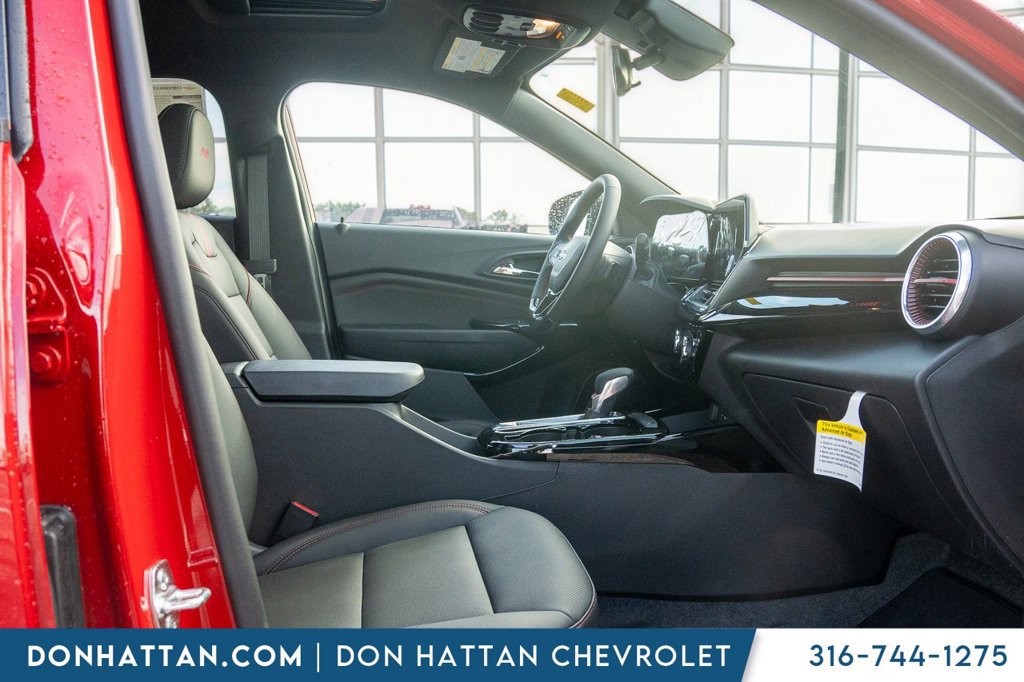 New 2026 Chevrolet Trax RS w/ Sunroof Package FWD image 25