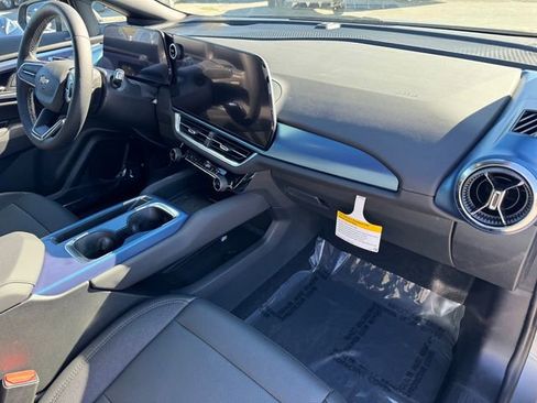 New 2026 Chevrolet Equinox EV LT image 6