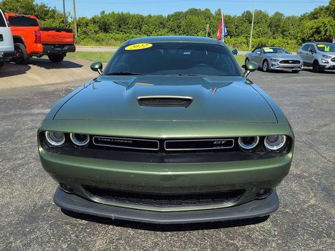 Used 2022 Dodge Challenger GT RWD image 3