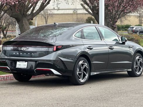 New 2026 Hyundai Sonata SEL FWD image 4
